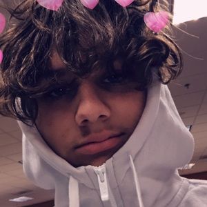 Meet your Posher, Lewis